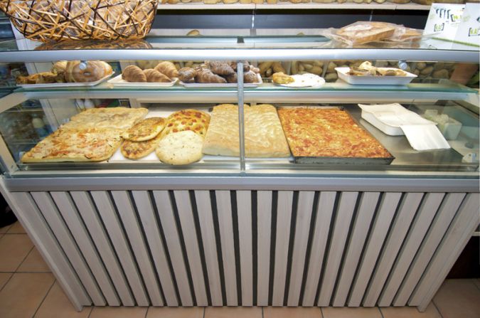arredamento negozi panetteria borgosesia (2)